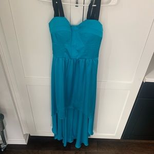 Women’s size 2. Guess brand. Beautiful dress.